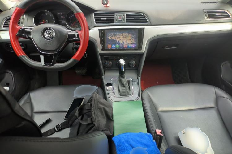 Used Volkswagen Lamando 2015 230TSI DSG Fashion Edition Center Console