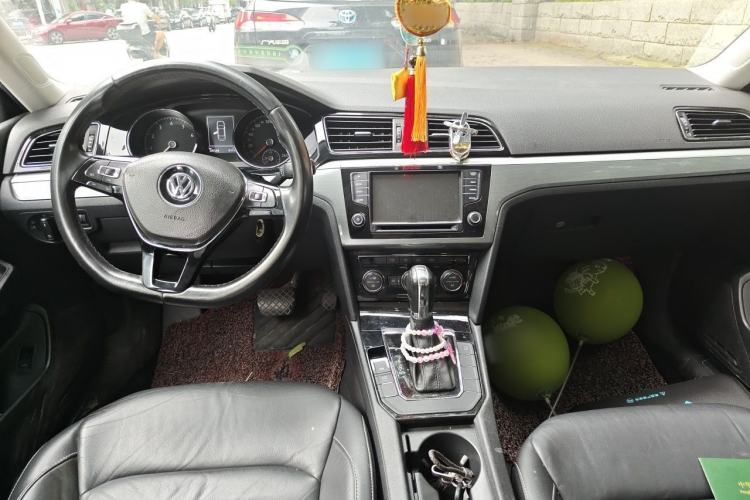 Used Volkswagen Lamando 2015 280TSI DSG Comfort Edition Center Console