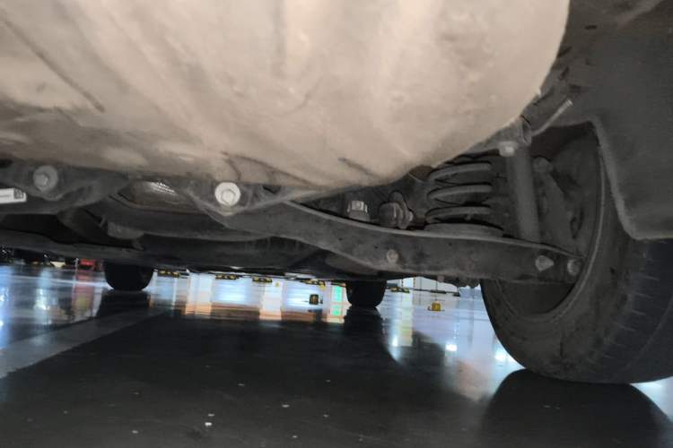 Used Volkswagen Lamando 2015 230TSI DSG Fashion Edition Chassis Rear Right