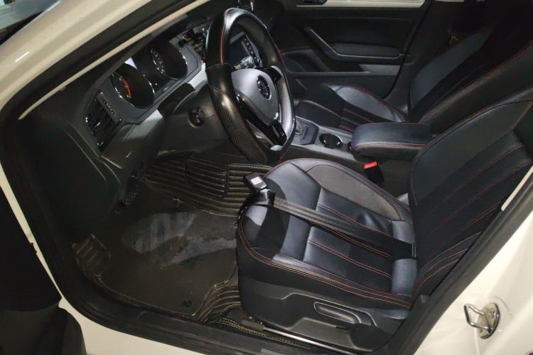 Used Volkswagen Lamando 2015 230TSI DSG Fashion Edition Driver Seat