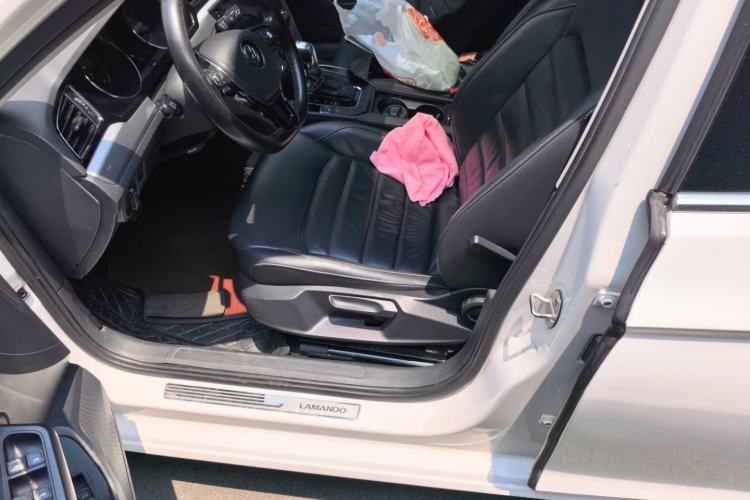 Used Volkswagen Lamando 2015 280TSI DSG Comfort Edition Driver Seat