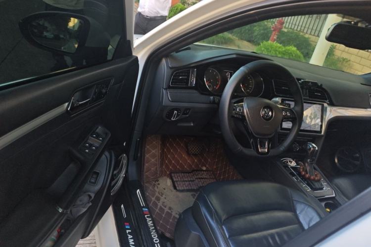 Used Volkswagen Lamando 2015 280TSI DSG Comfort Edition Driver Seat