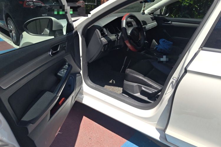 Used Volkswagen Lamando 2015 230TSI DSG Fashion Edition Driver Seat