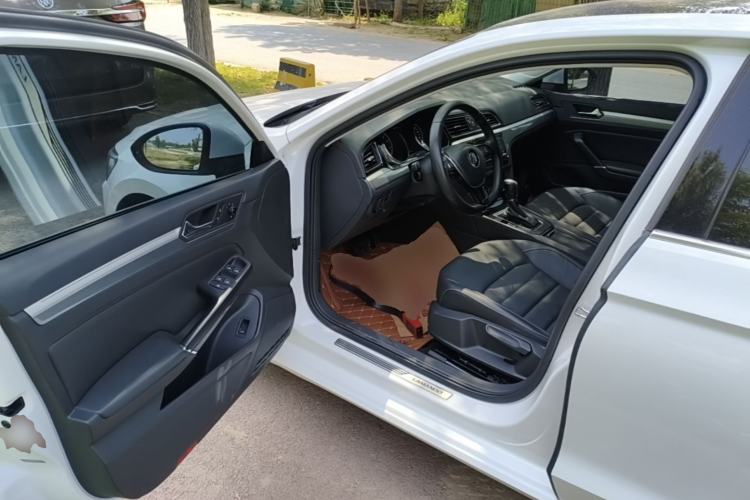 Used Volkswagen Lamando 2015 330TSI DSG Comfort Edition Driver Seat