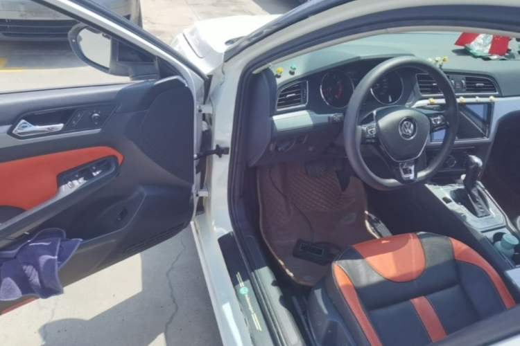 Used Volkswagen Lamando 2015 230TSI DSG Fashion Edition Driver Seat