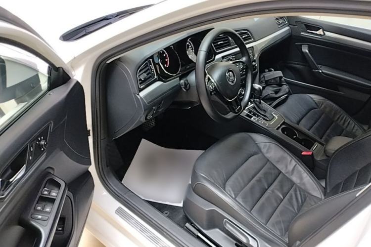 Used Volkswagen Lamando 2015 280TSI DSG Comfort Edition Driver Seat