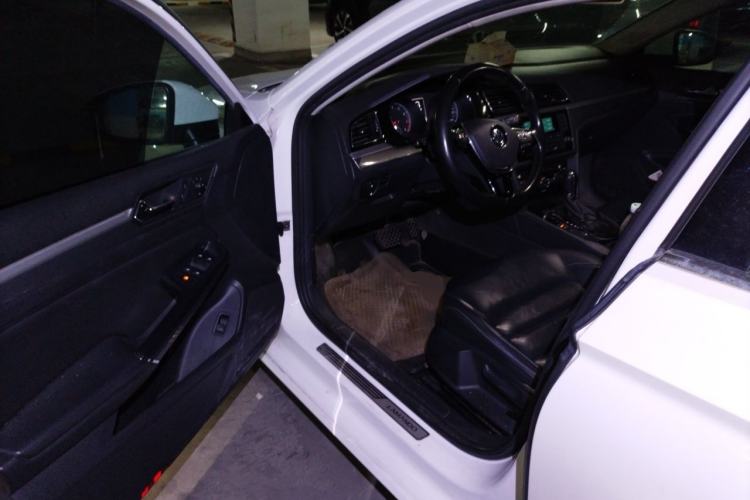 Used Volkswagen Lamando 2015 280TSI DSG Comfort Edition Driver Seat