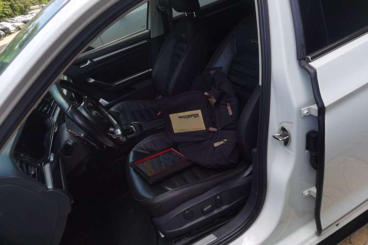 Used Volkswagen Lamando 2015 230TSI DSG Fashion Edition Driver Seat