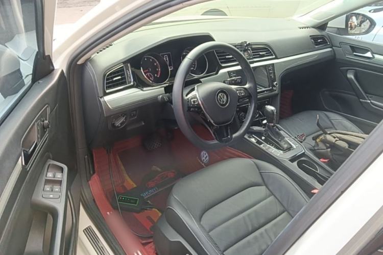 Used Volkswagen Lamando 2015 280TSI DSG Comfort Edition Driver Seat