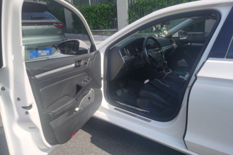 Used Volkswagen Lamando 2015 280TSI DSG Comfort Edition Driver Seat