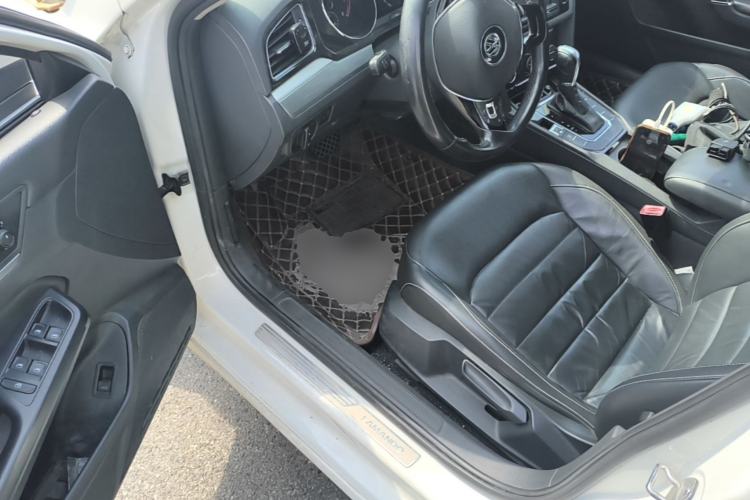 Used Volkswagen Lamando 2015 280TSI DSG Comfort Edition Driver Seat