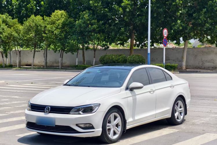 Used Volkswagen Lamando 2015 280TSI Manual Comfort Edition Guazi used car, China used car export, Used car for sale, Used  cars, Cheapest cars for sale