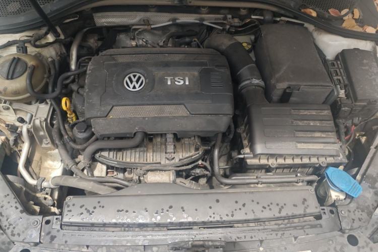 Used Volkswagen Lamando 2015 330TSI DSG Luxury Edition Engine Bay