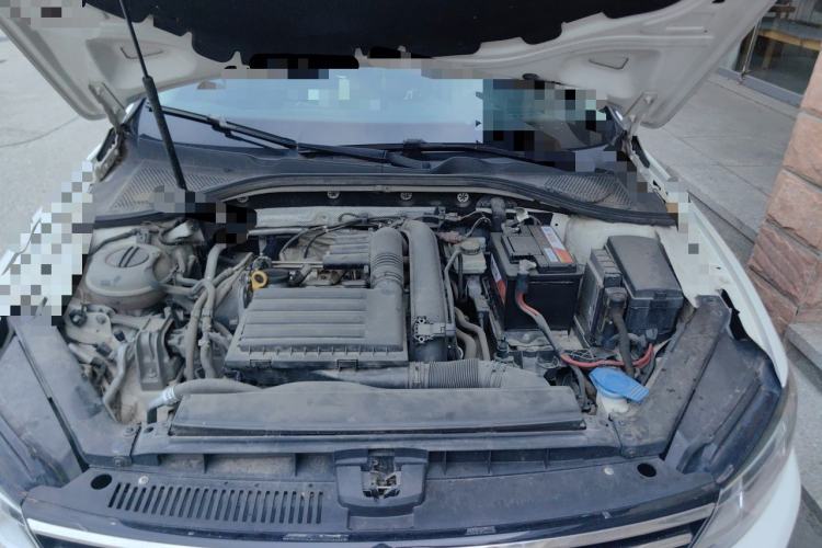 Used Volkswagen Lamando 2015 280TSI DSG Comfort Edition Engine Bay