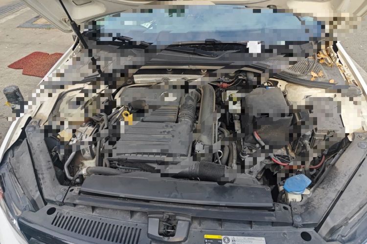 Used Volkswagen Lamando 2015 280TSI DSG Comfort Edition Engine Bay