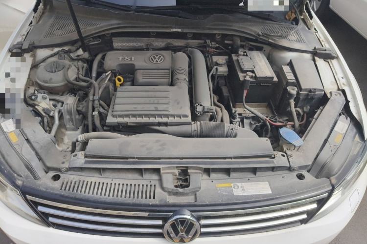 Used Volkswagen Lamando 2015 280TSI DSG Luxury Edition Engine Bay