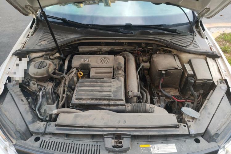 Used Volkswagen Lamando 2015 230TSI DSG Fashion Edition Engine Bay