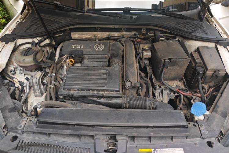 Used Volkswagen Lamando 2015 280TSI DSG Comfort Edition Engine Bay