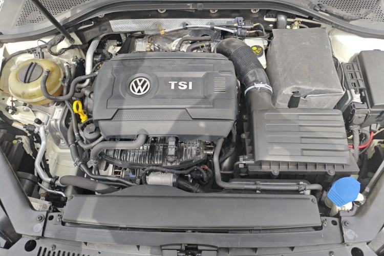 Used Volkswagen Lamando 2015 330TSI DSG Luxury Edition Engine Bay