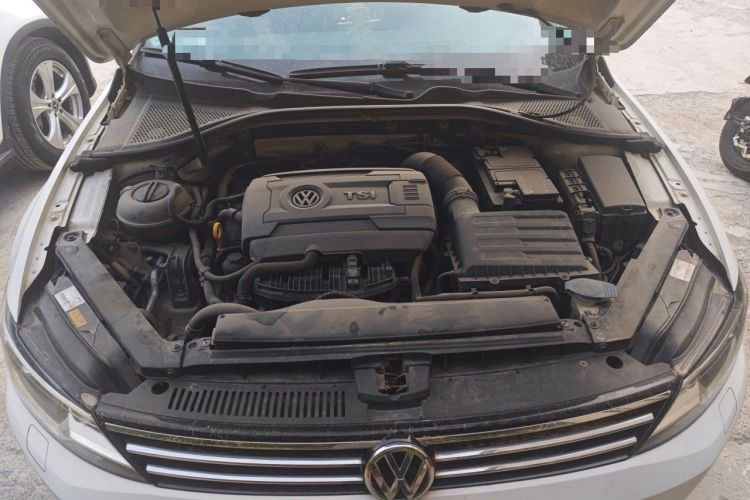 Used Volkswagen Lamando 2015 330TSI DSG Luxury Edition Engine Bay
