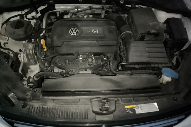 Used Volkswagen Lamando 2015 330TSI DSG Luxury Edition Engine Bay