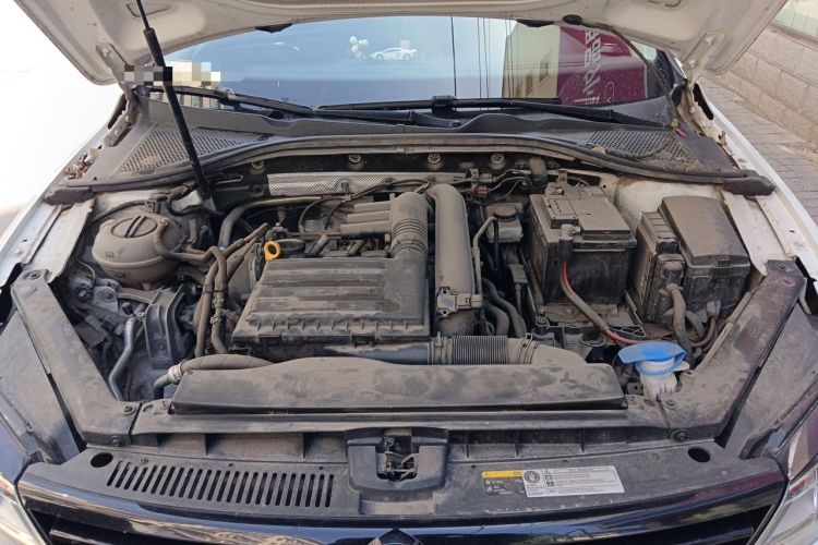 Used Volkswagen Lamando 2015 280TSI DSG Comfort Edition Engine Bay