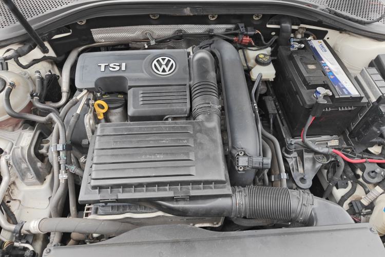 Used Volkswagen Lamando 2015 230TSI DSG Fashion Edition Engine Bay