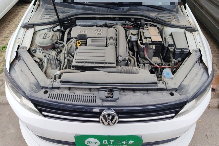Used Volkswagen Lamando 2015 230TSI DSG Fashion Edition Engine Bay