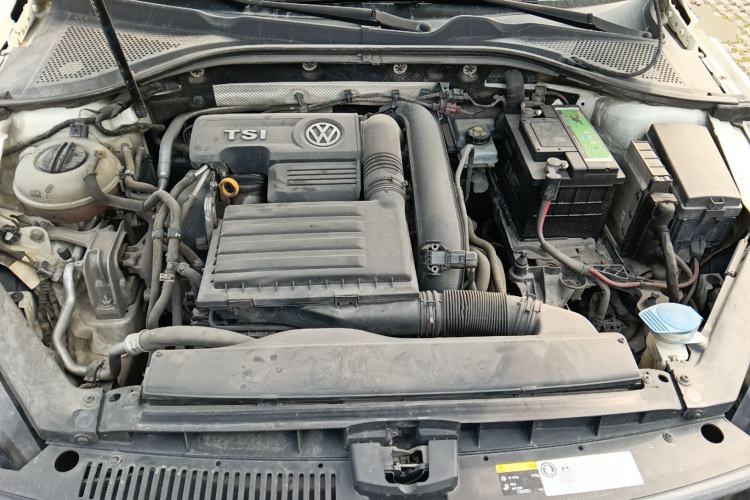 Used Volkswagen Lamando 2015 230TSI Manual Trend Edition Engine Bay
