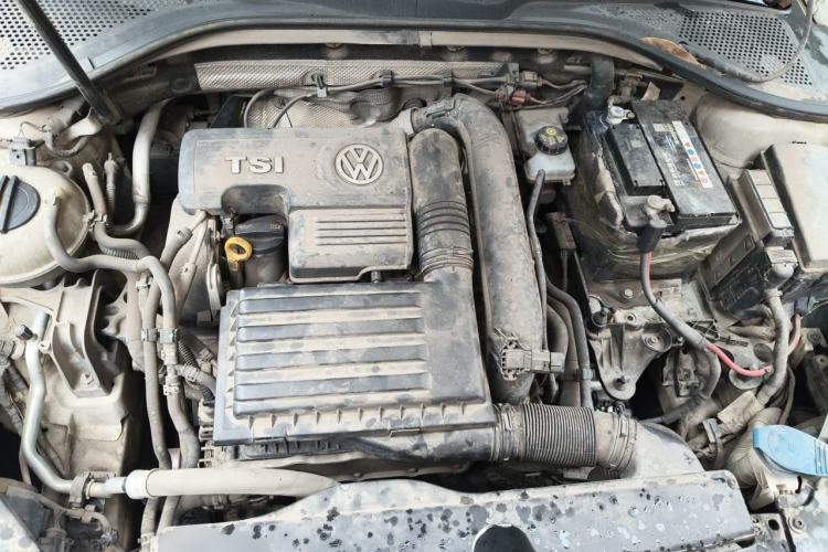 Used Volkswagen Lamando 2015 280TSI DSG Comfort Edition Engine Bay