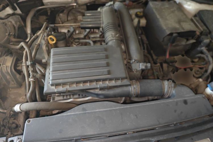 Used Volkswagen Lamando 2015 230TSI DSG Fashion Edition Engine Bay