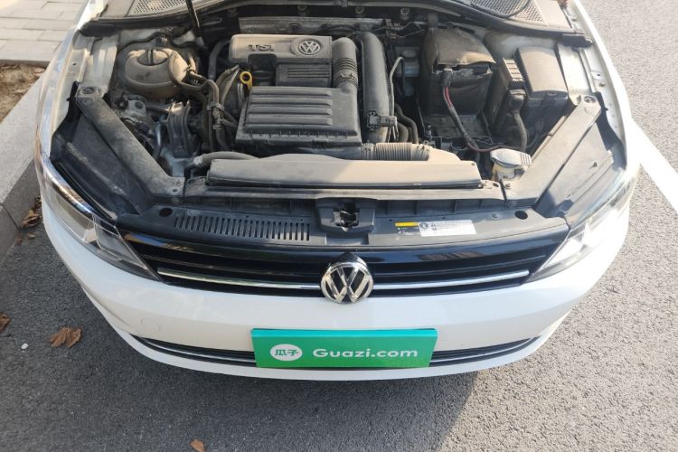 Used Volkswagen Lamando 2015 280TSI Manual Comfort Edition Engine Bay