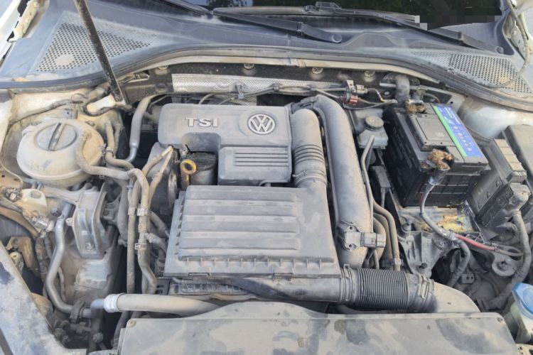 Used Volkswagen Lamando 2015 280TSI DSG Comfort Edition Engine Bay
