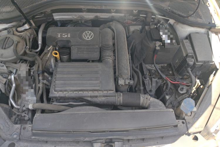 Used Volkswagen Lamando 2015 230TSI DSG Fashion Edition Engine Bay