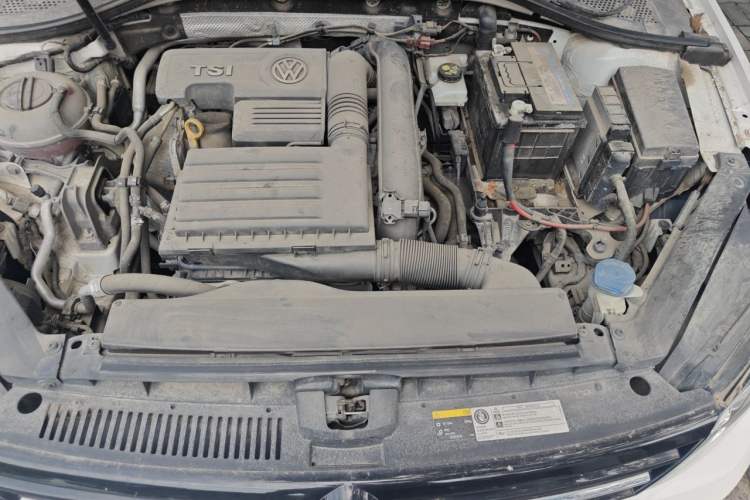 Used Volkswagen Lamando 2015 230TSI DSG Fashion Edition Engine Bay