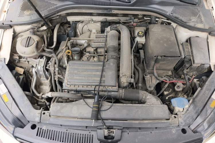 Used Volkswagen Lamando 2015 280TSI DSG Luxury Edition Engine Bay