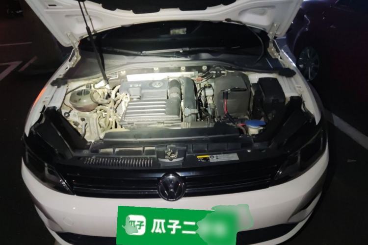 Used Volkswagen Lamando 2015 230TSI DSG Fashion Edition Engine Bay