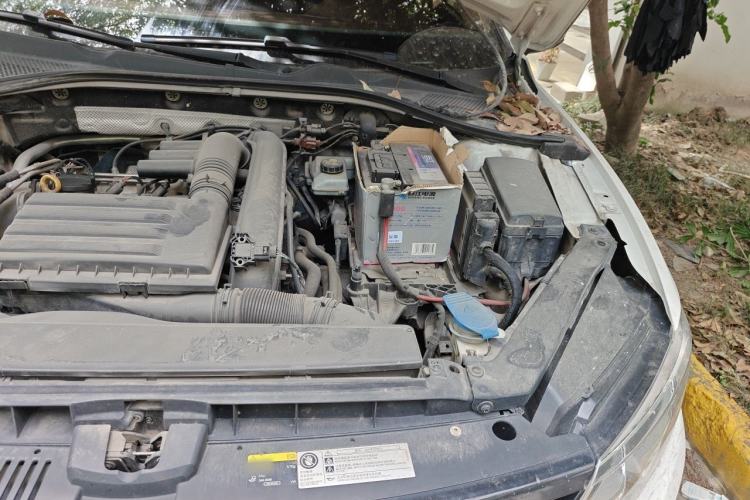 Used Volkswagen Lamando 2015 230TSI DSG Fashion Edition Engine Bay Left