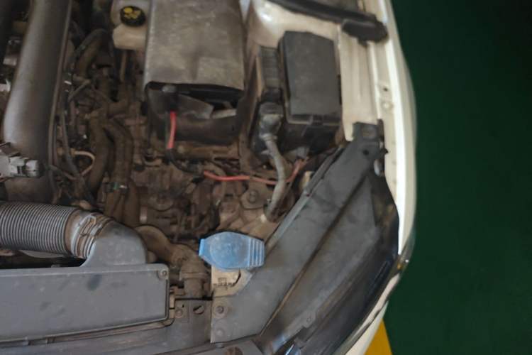 Used Volkswagen Lamando 2015 230TSI DSG Fashion Edition Engine Bay Left
