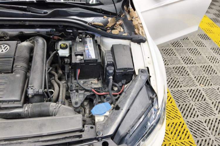 Used Volkswagen Lamando 2015 230TSI DSG Fashion Edition Engine Bay Left