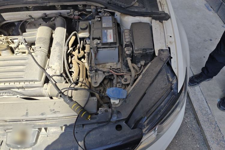 Used Volkswagen Lamando 2015 280TSI DSG Comfort Edition Engine Bay Left