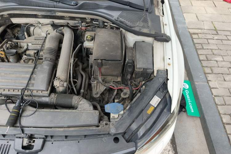 Used Volkswagen Lamando 2015 280TSI DSG Luxury Edition Engine Bay Left