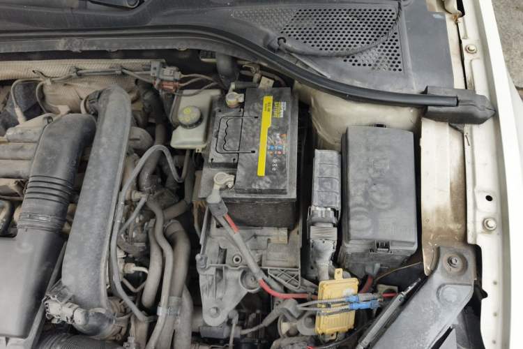 Used Volkswagen Lamando 2015 280TSI DSG Comfort Edition Engine Bay Left