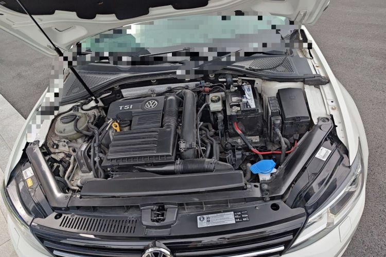 Used Volkswagen Lamando 2015 280TSI DSG Comfort Edition Engine Bay