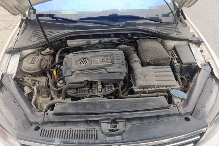 Used Volkswagen Lamando 2015 330TSI DSG Comfort Edition Engine Bay