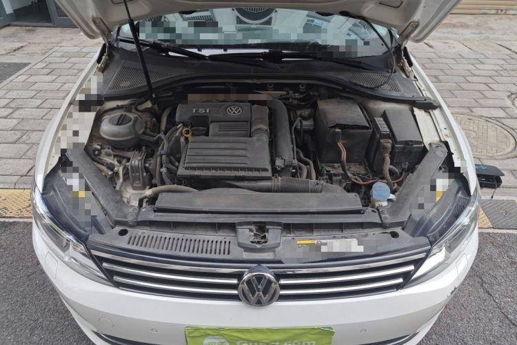 Used Volkswagen Lamando 2015 280TSI DSG Luxury Edition Engine Bay