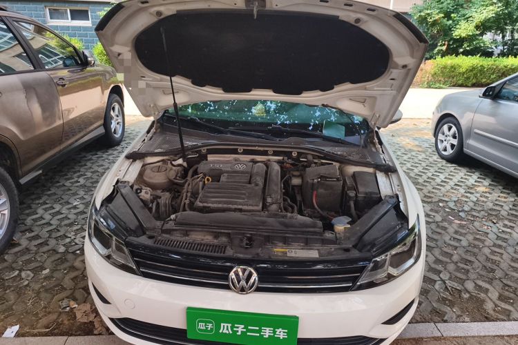 Used Volkswagen Lamando 2015 280TSI DSG Comfort Edition Engine Bay