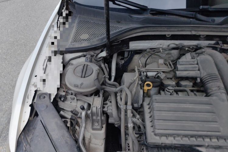 Used Volkswagen Lamando 2015 280TSI DSG Comfort Edition Engine Bay Right