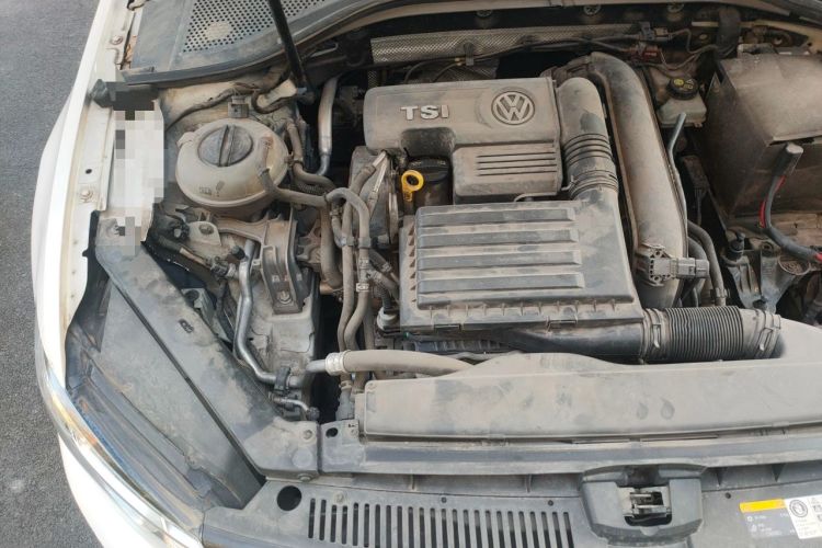 Used Volkswagen Lamando 2015 230TSI DSG Fashion Edition Engine Bay Right