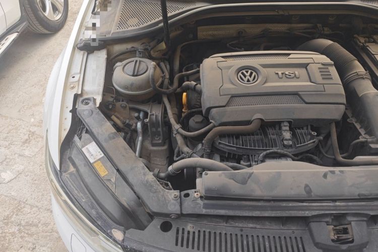Used Volkswagen Lamando 2015 330TSI DSG Luxury Edition Engine Bay Right